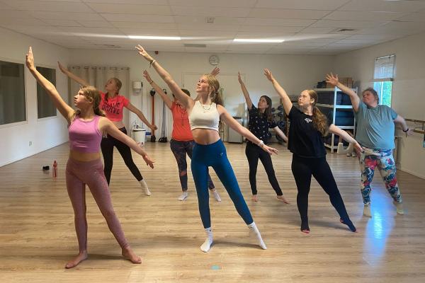 Dance it Out